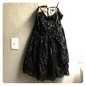 Black / gold short dress